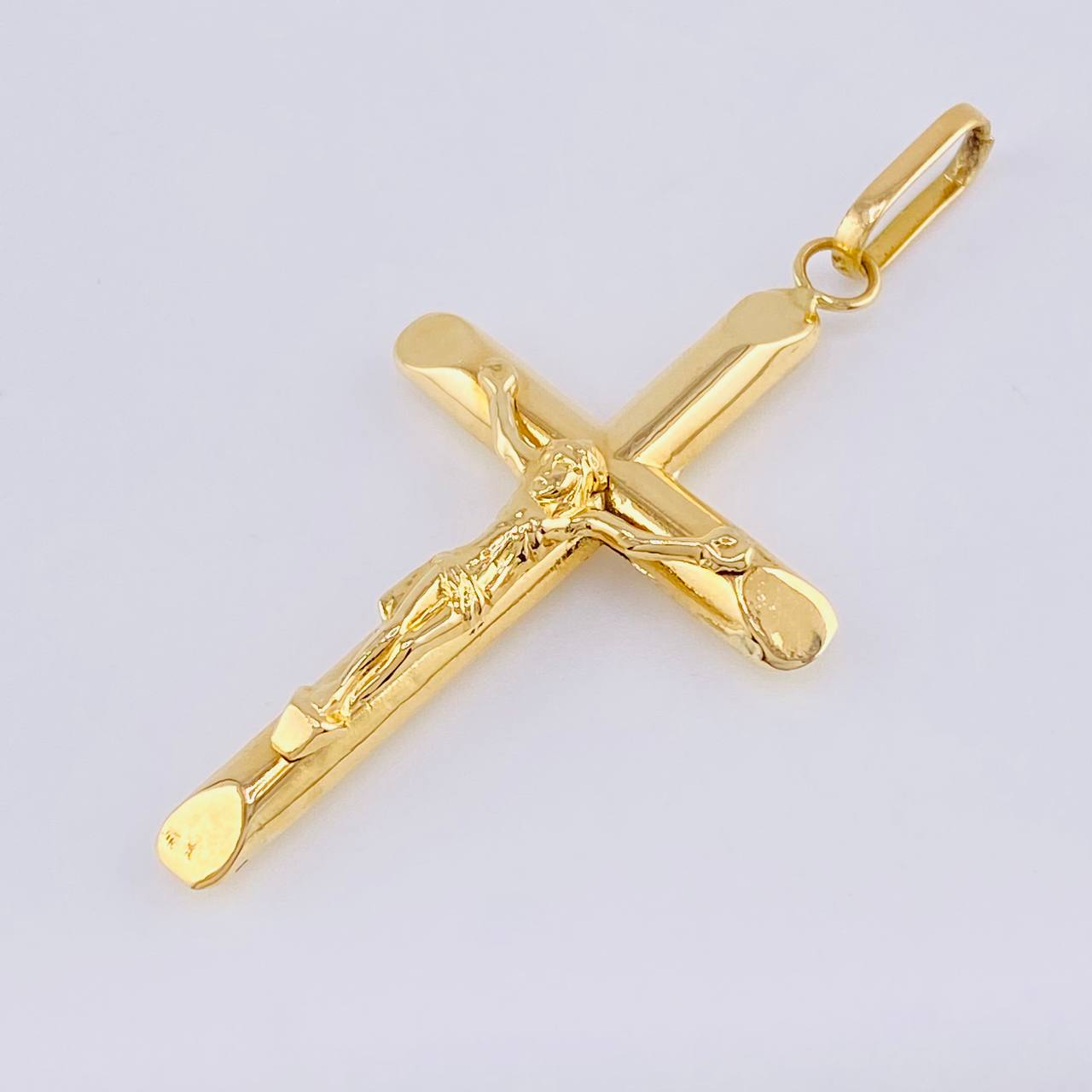 Dije Cruz Cristo Puntas Planas 1.95 g / 4.5 cm Oro Amarillo 18K