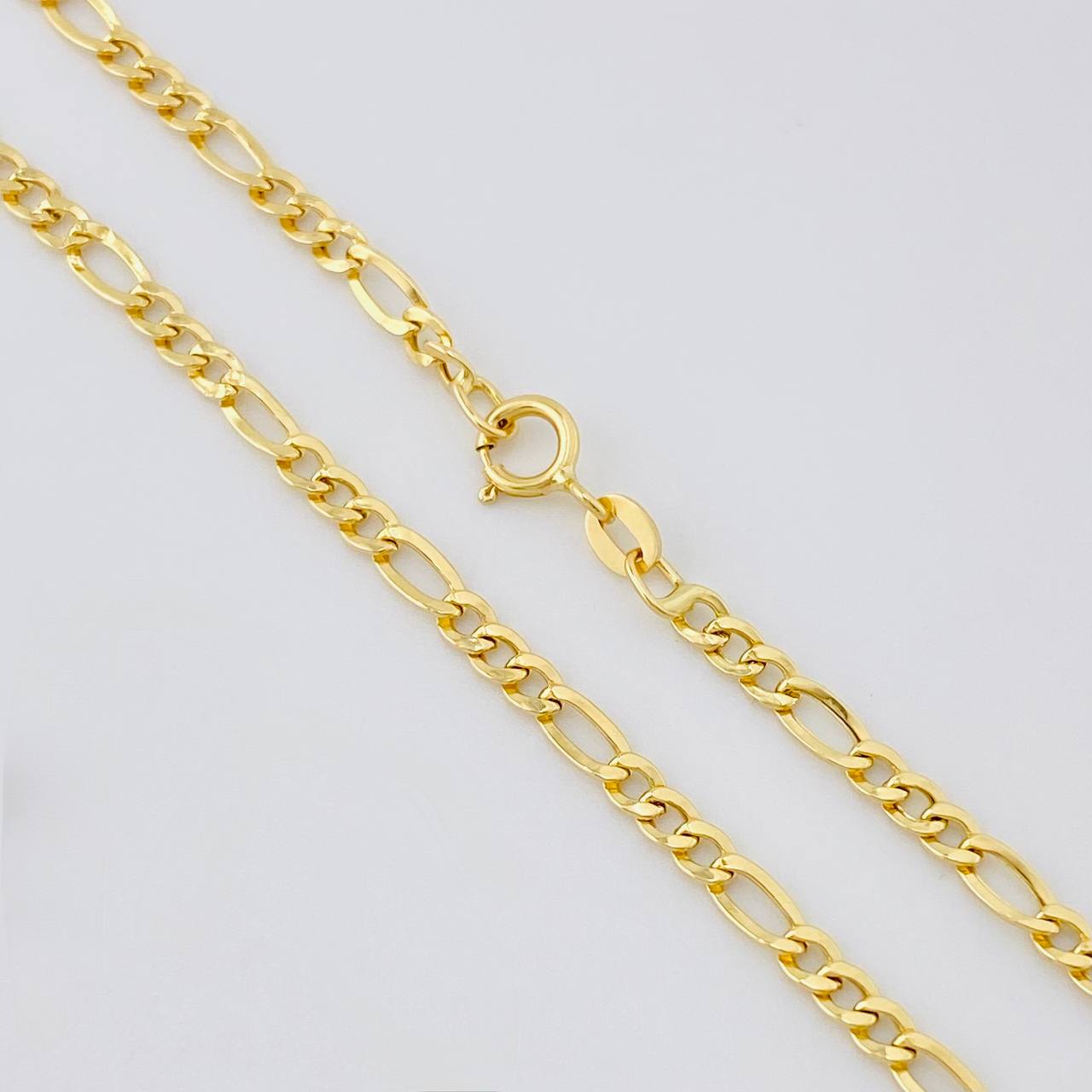 Cadena Figaro 2.6g / 60cm / 2.3mm Oro Amarillo 18K
