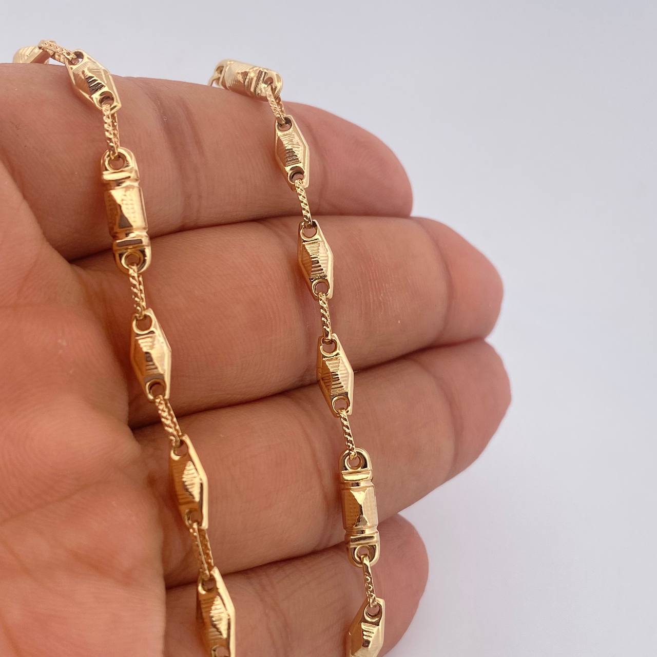 Cadena Rustica Piramide 11.35gr / 61cm / Oro 18K $