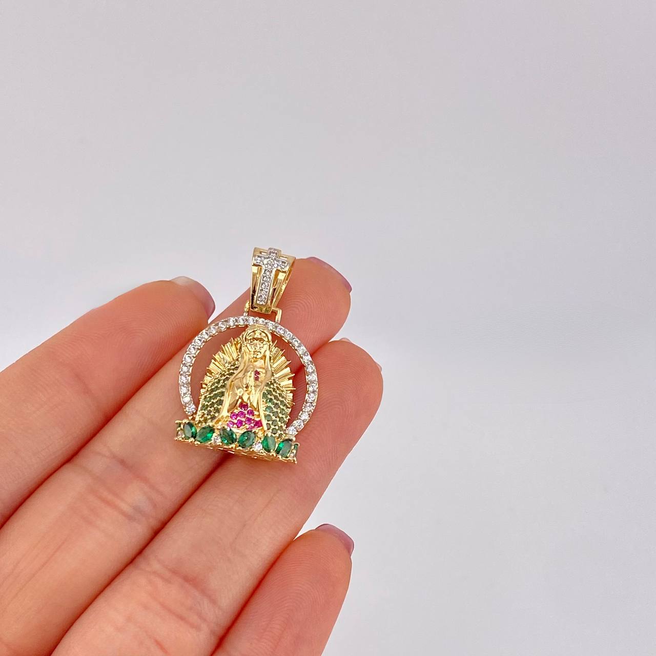 Dije Virgen de Guadalupe en Relieve 7.05g / 3cm Oro Amarillo 18K