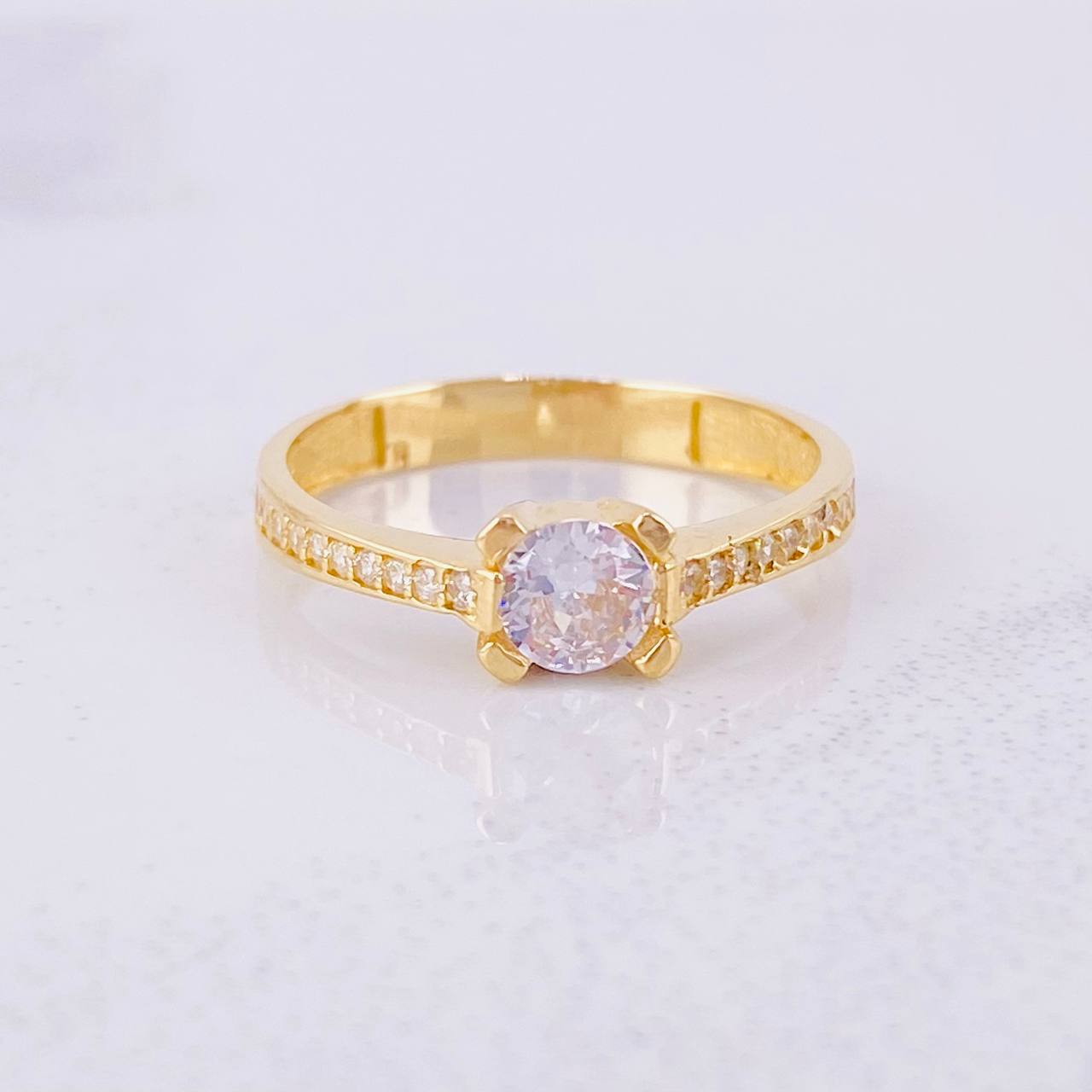 Anillo Solitario 1.95g / T5 3/4 Oro Amarillo 18K