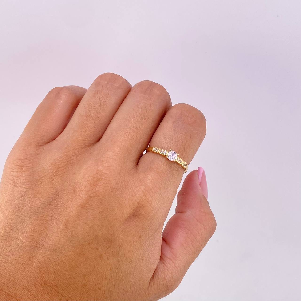 Anillo Piedra de Amor 2.1g / T7 1/4 Oro Amarillo 18K