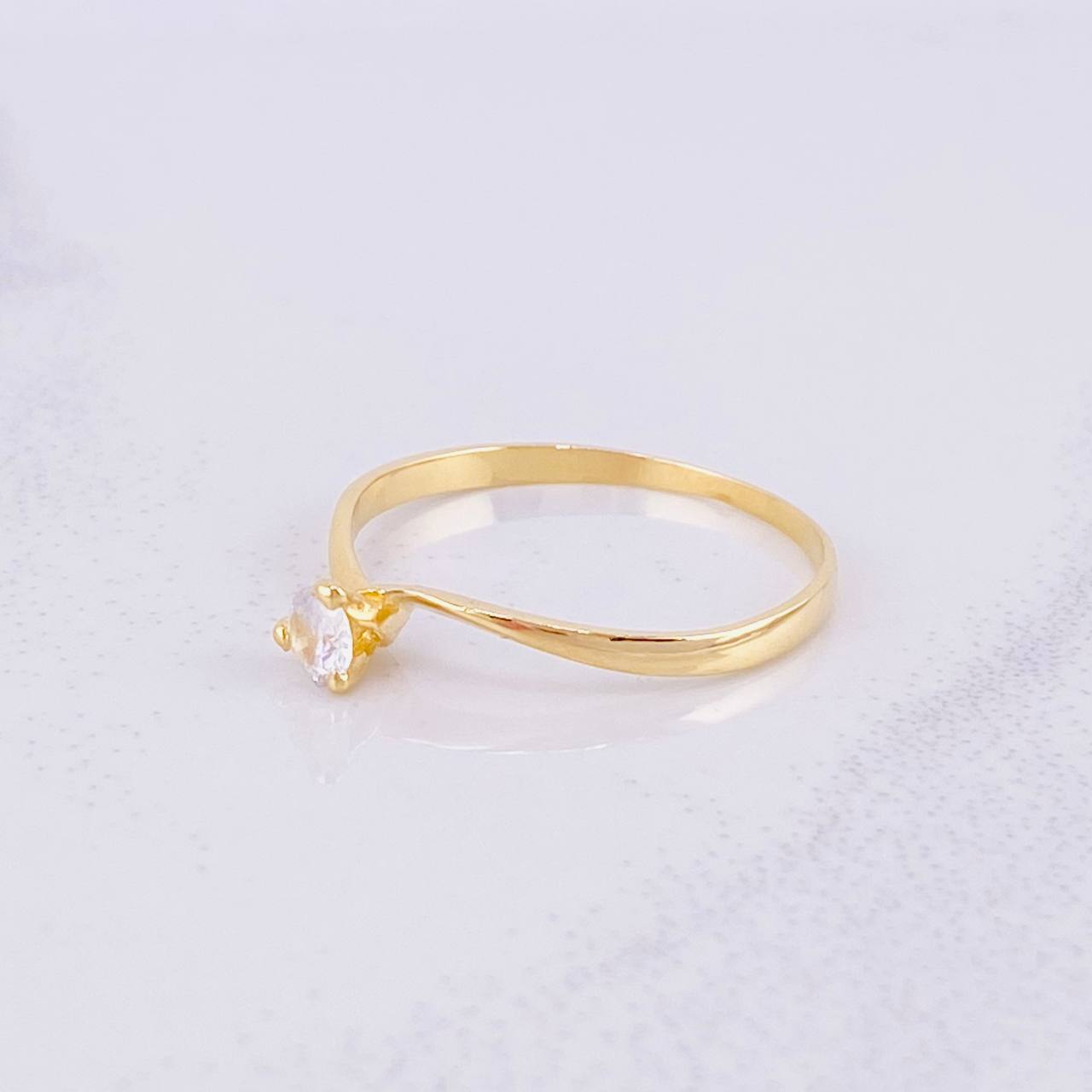 Anillo Solitario 1.15g / T7 3/4 Oro Amarillo 18K