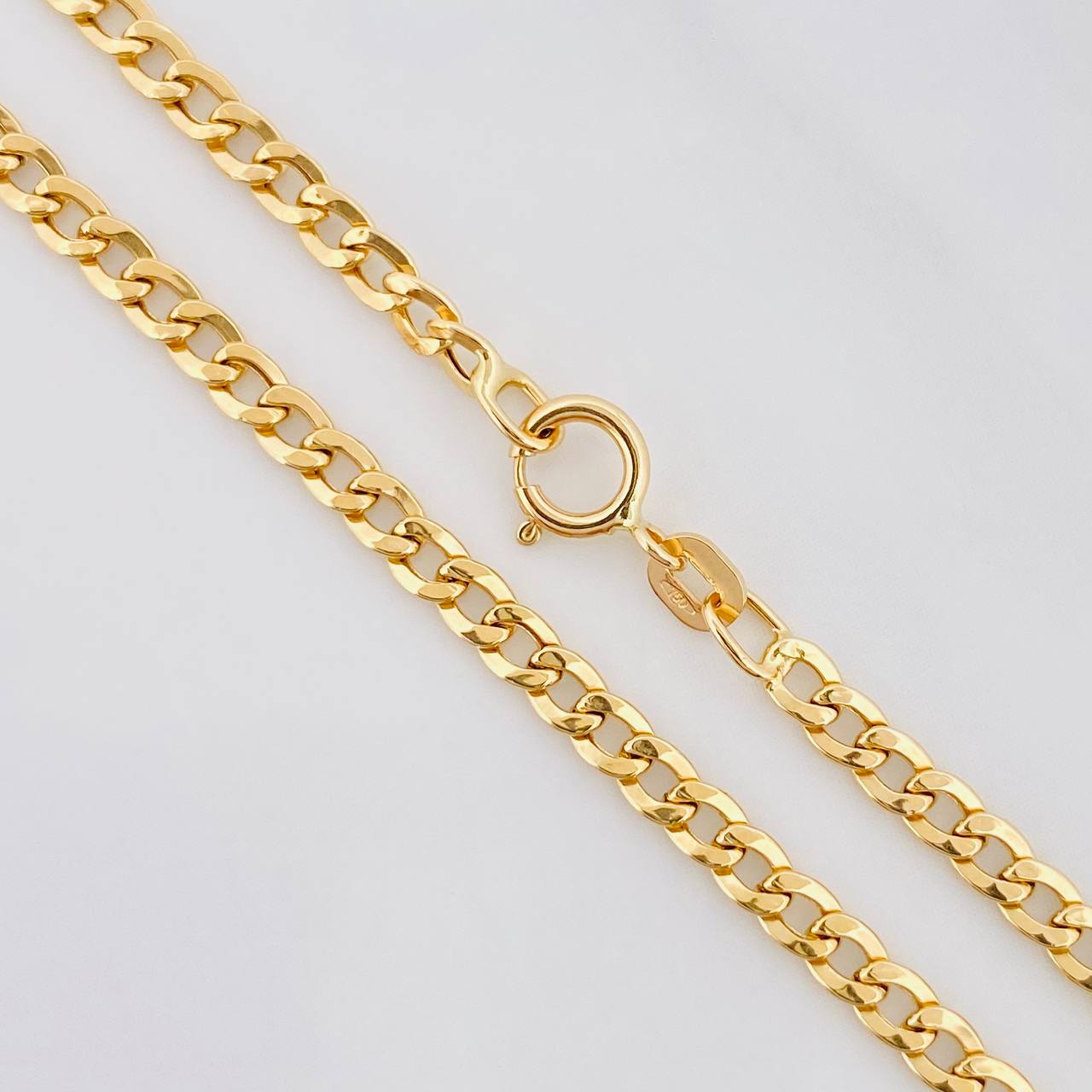 Pulso Cubano 1.05g / 19cm / 2.5mm Oro Amarillo 18K