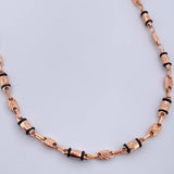 Cadena Rustica Tornillo 10gr / 60.8cm / 3.6mm Cauchos Negros Oro Rosa 18K $