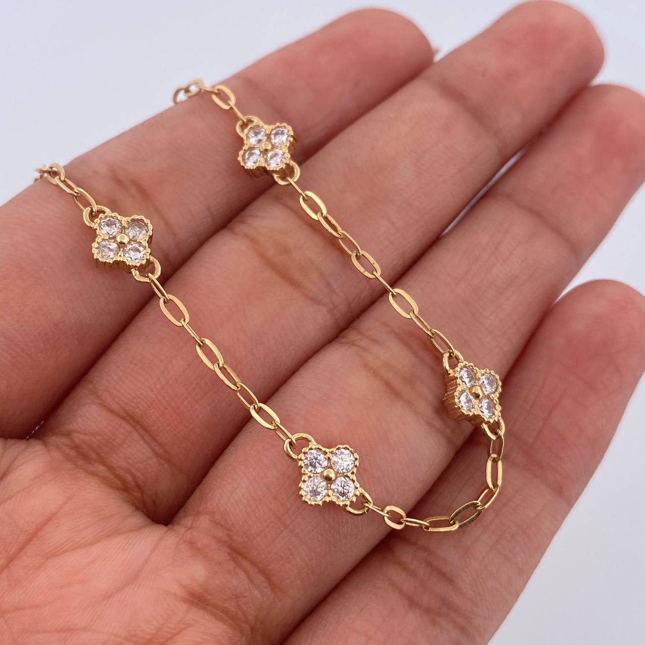 Pulso Aro Seguido Trebol  3.15gr / 19.6cm / 1.3mm Circones Blancos Oro Amarillo 18K &