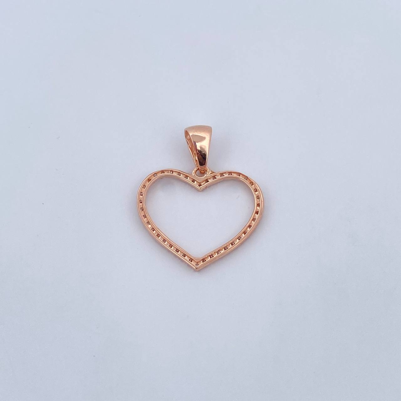 Dije Silueta Corazon 1.55gr / 2.4cm / Circones Blancos Oro Rosa 18K &