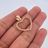 Dije Silueta Corazon 1.55gr / 2.4cm / Circones Blancos Oro Rosa 18K &