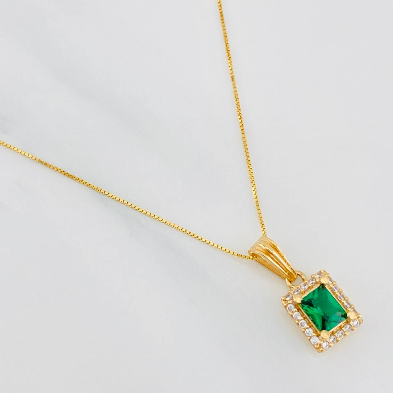 Set Cadena Veneciana + Dije Halo Cuadrado / 2.5g / 50cm Oro Amarillo 18K