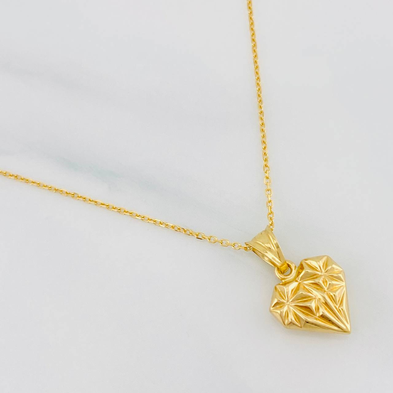Set Cadena Aro Seguido + Dije Corazon Estelar / 2g / 45cm Oro Amarillo 18K