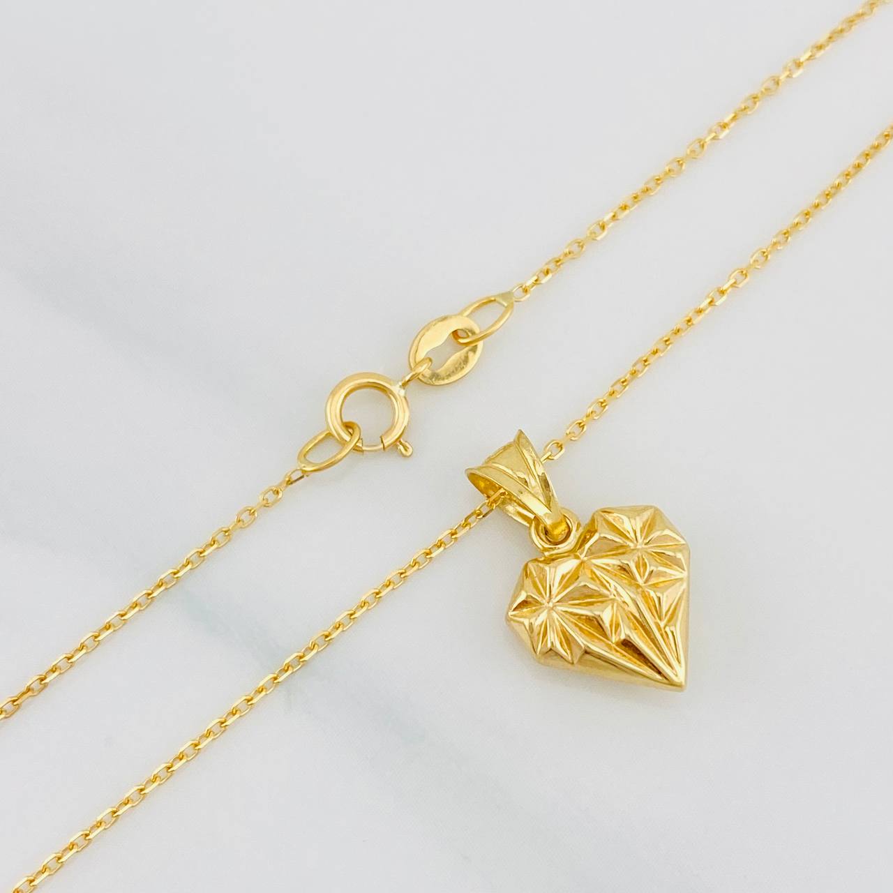 Set Cadena Aro Seguido + Dije Corazon Estelar / 2g / 45cm Oro Amarillo 18K
