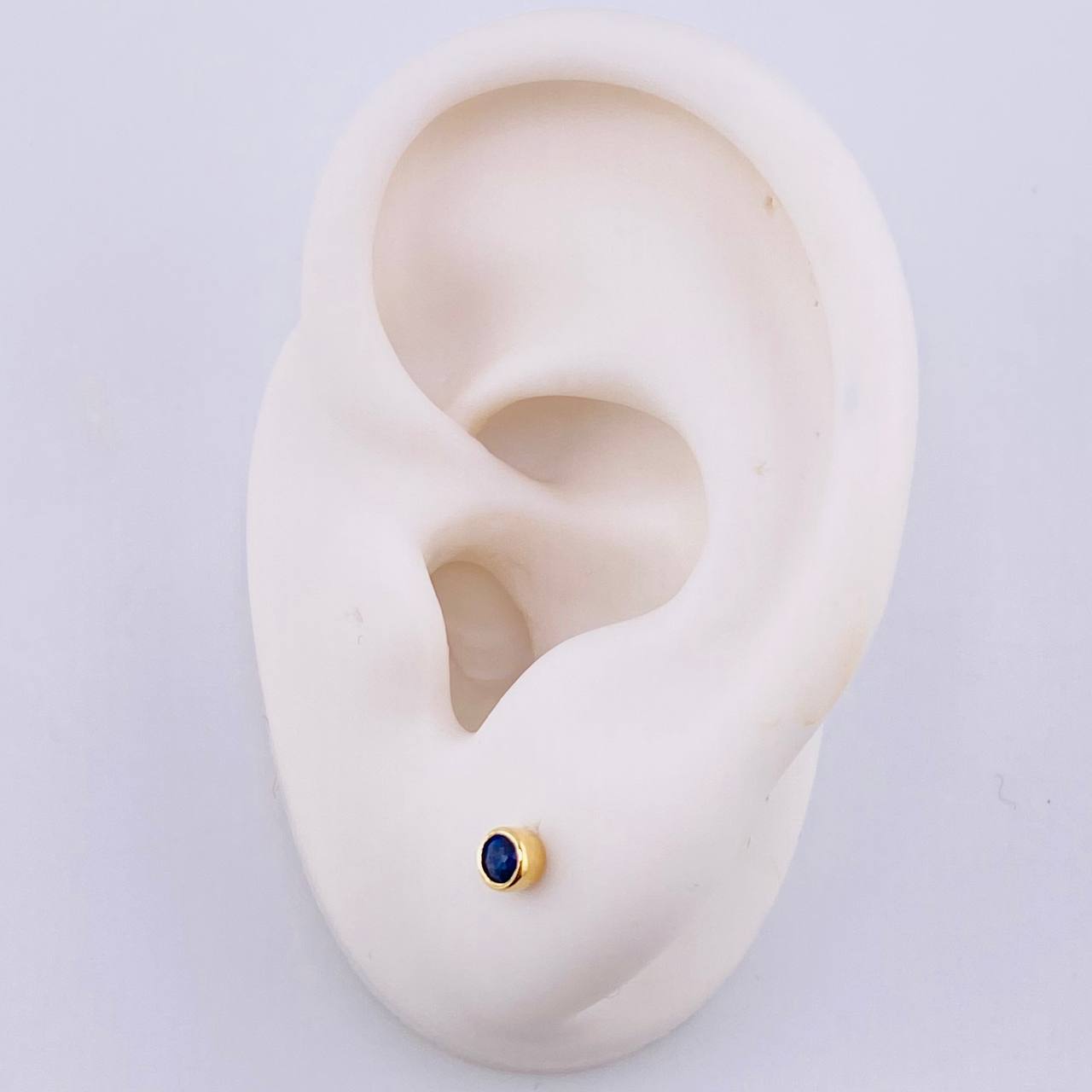 Topos Circulo Zafiros 26Pts0.9gr / 3.6mm Oro Amarillo 18K
