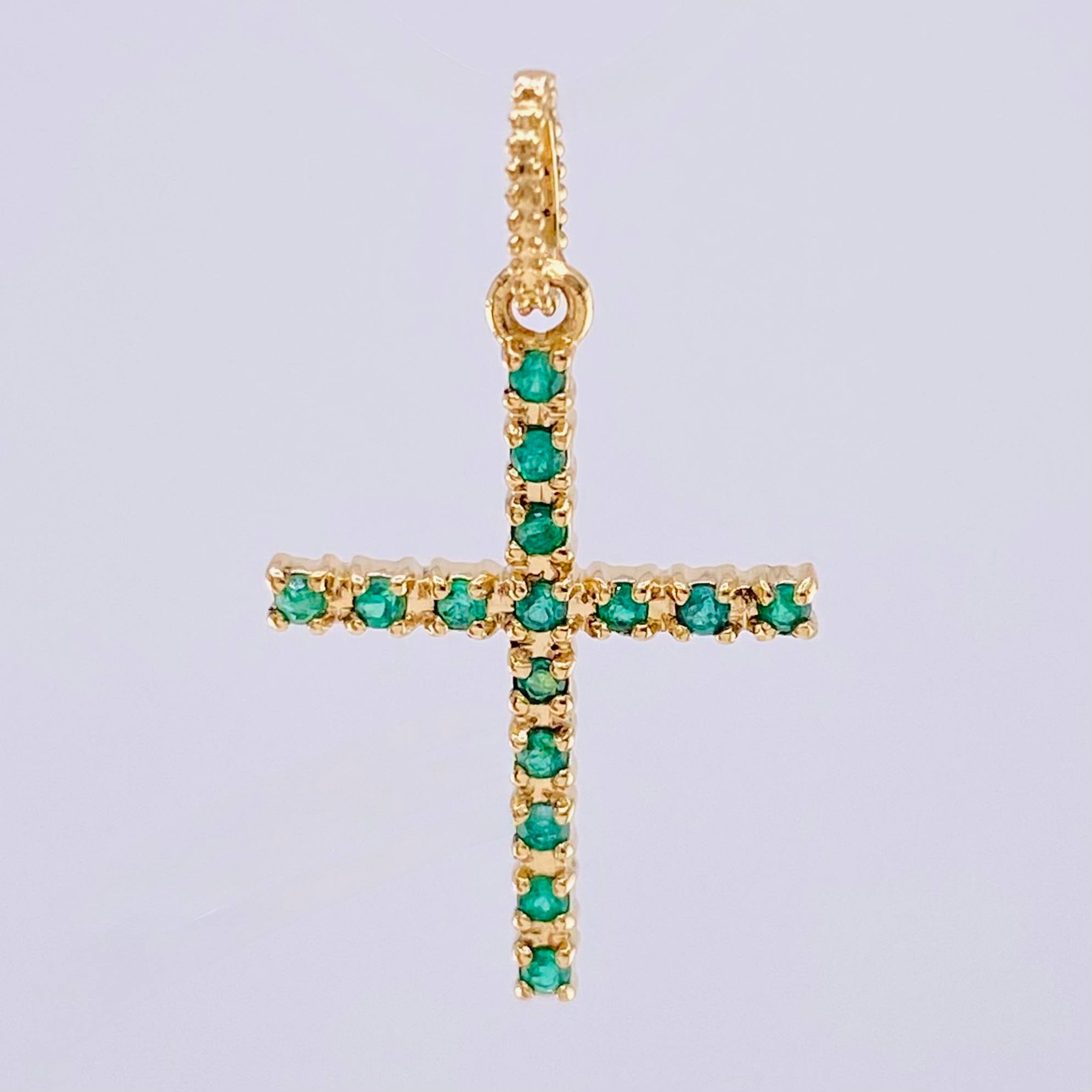 Dije Cruz Esmeraldas 14pts  0.95gr / 2.5cm / Oro Amarillo 18K