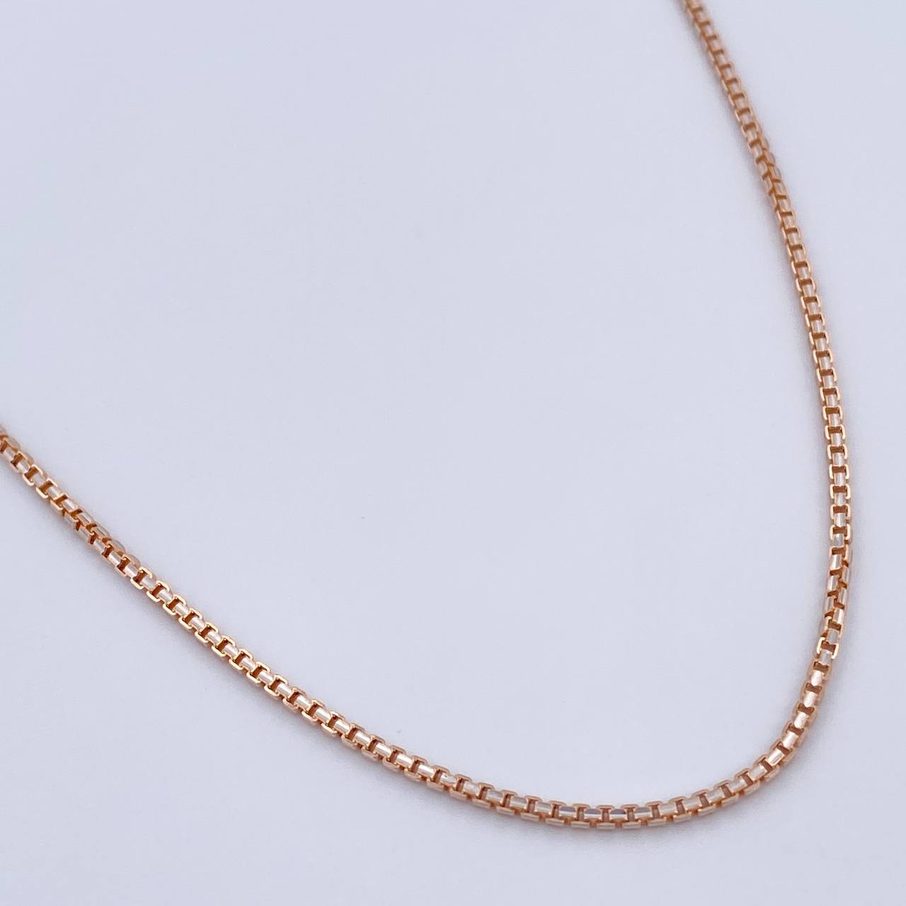 Cadena Veneciana 6.1gr / 45.5cm / 1.4mm Tres Oros +3 18K &