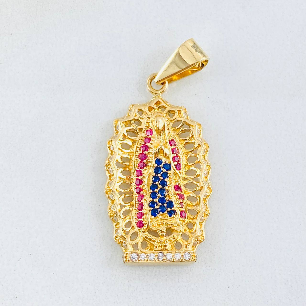 Dije Virgen Guadalupe 4.4gr / 3.4cm / Oro Amarillo 18K ©