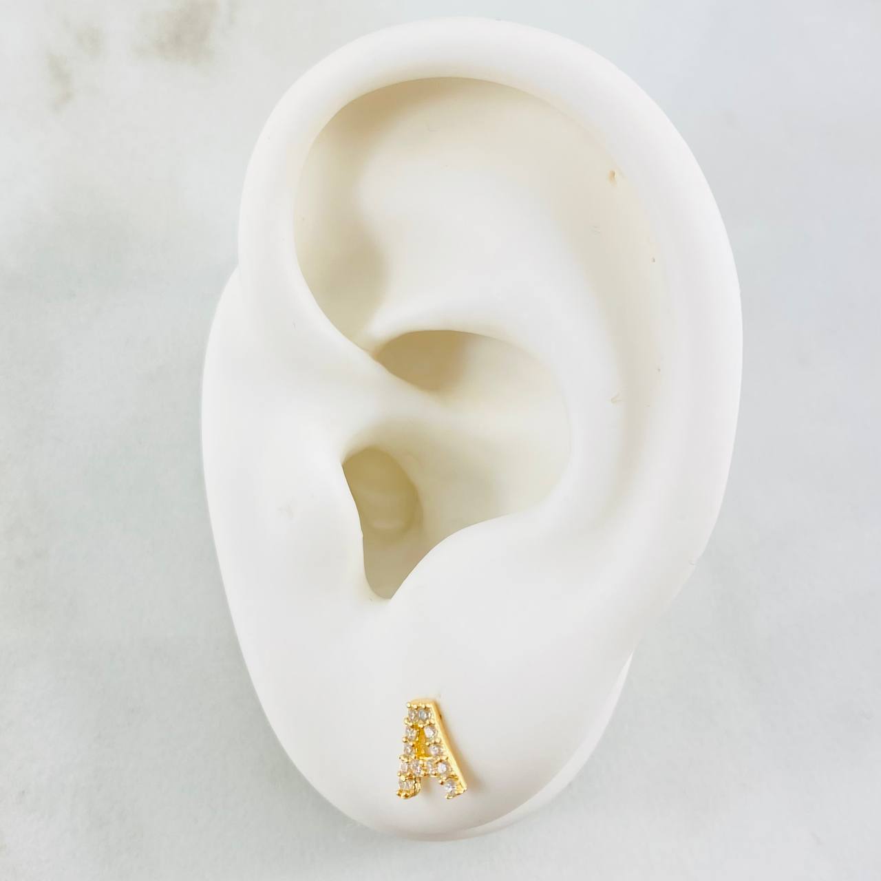 Topos Letra A 0.85gr / Oro Amarillo 18K *