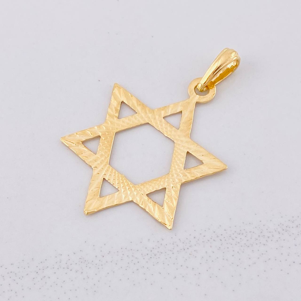 Dije Estrella de David 1.75g / 3.4cm Oro Amarillo 18K
