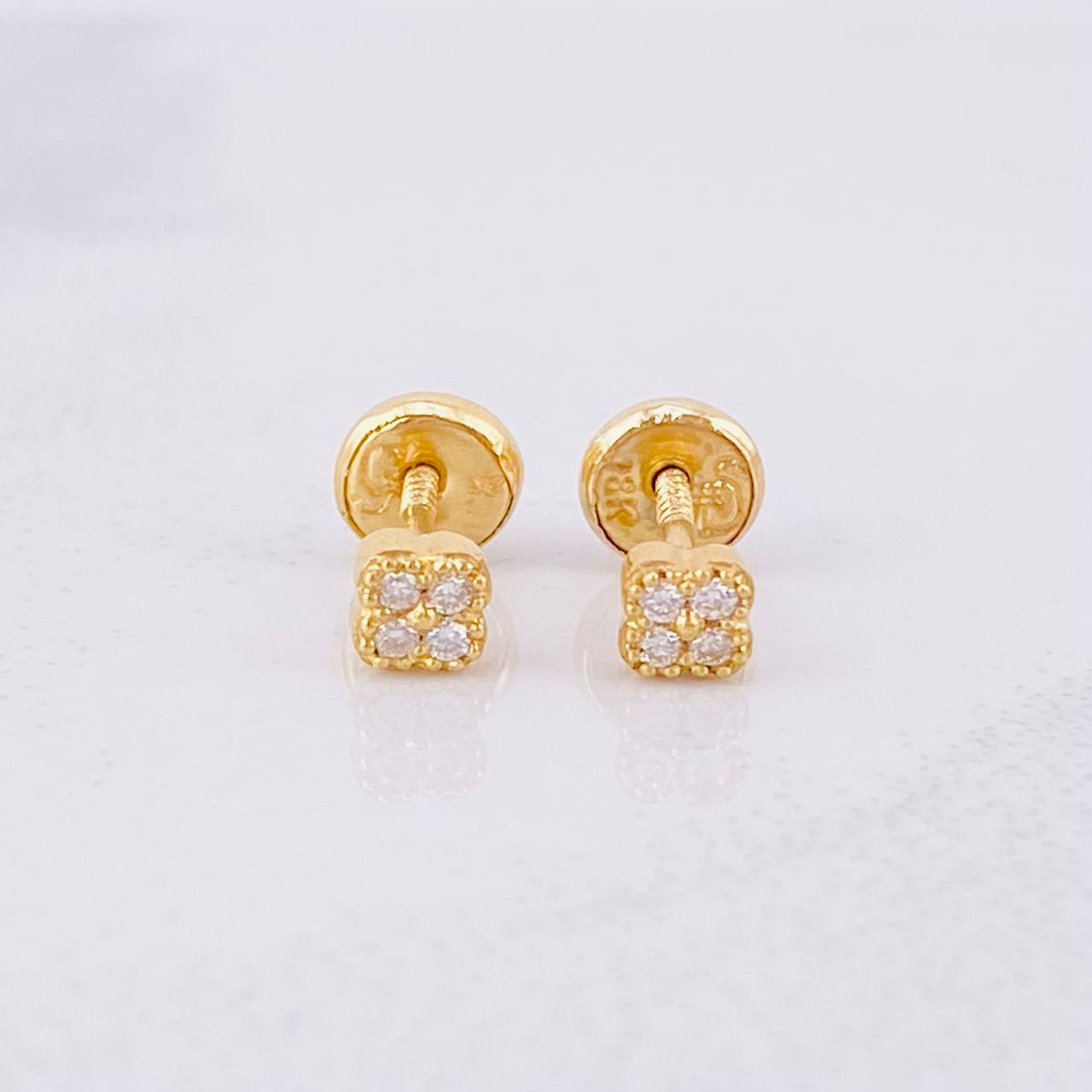 Topos Flor Trebol Esmeraldas 6pts 0.95g / 3.8mm Oro Amarillo 18K