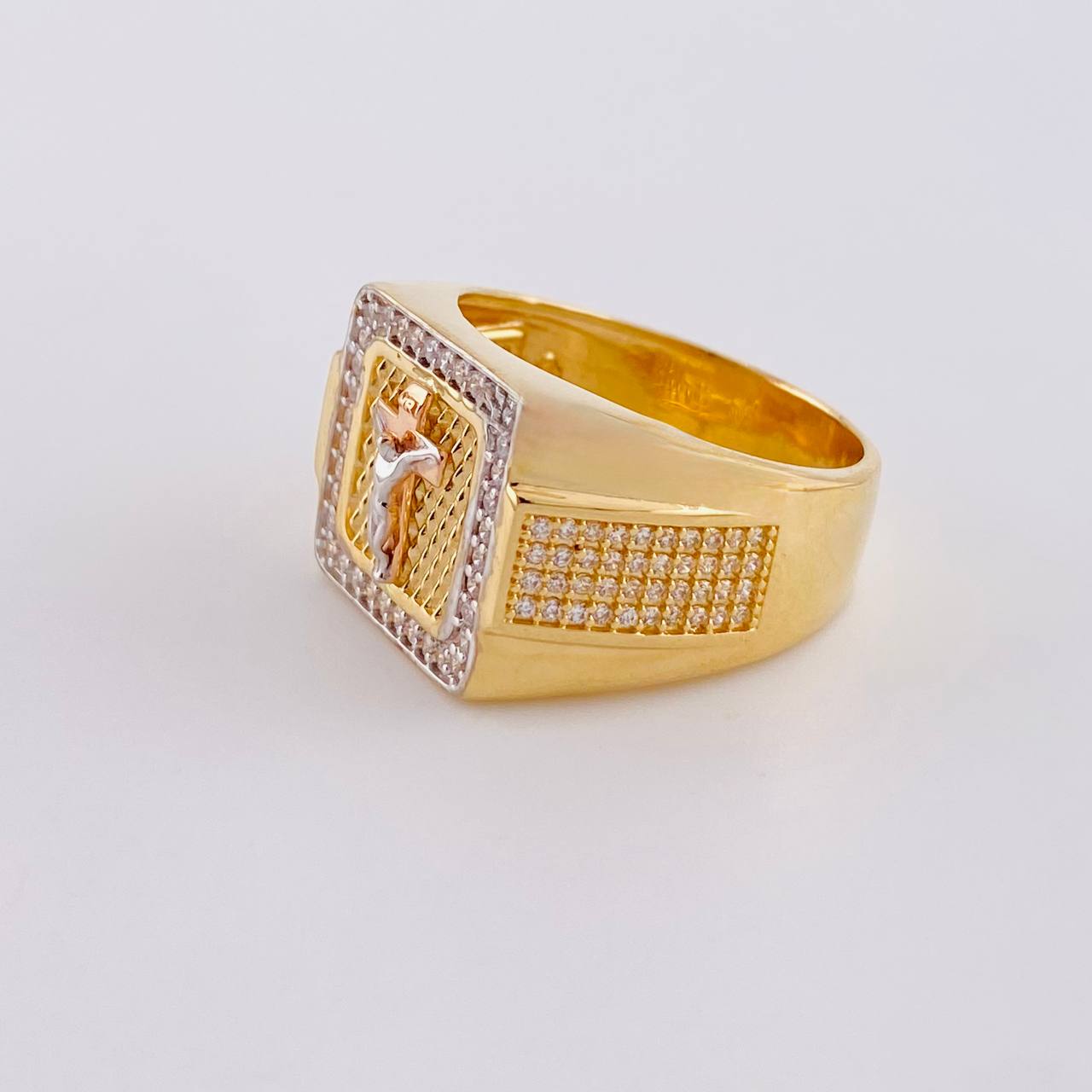 Anillo Amor Puro 14.2g / T11 1/4 Tres Oros 18K