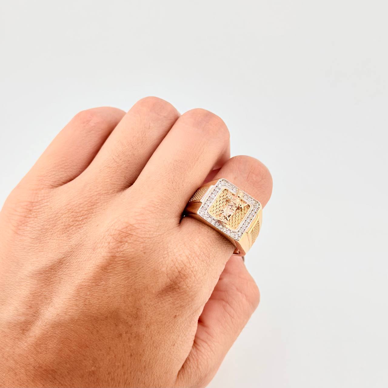 Anillo Divino Niño 13.7g / T12 Tres Oros 18K