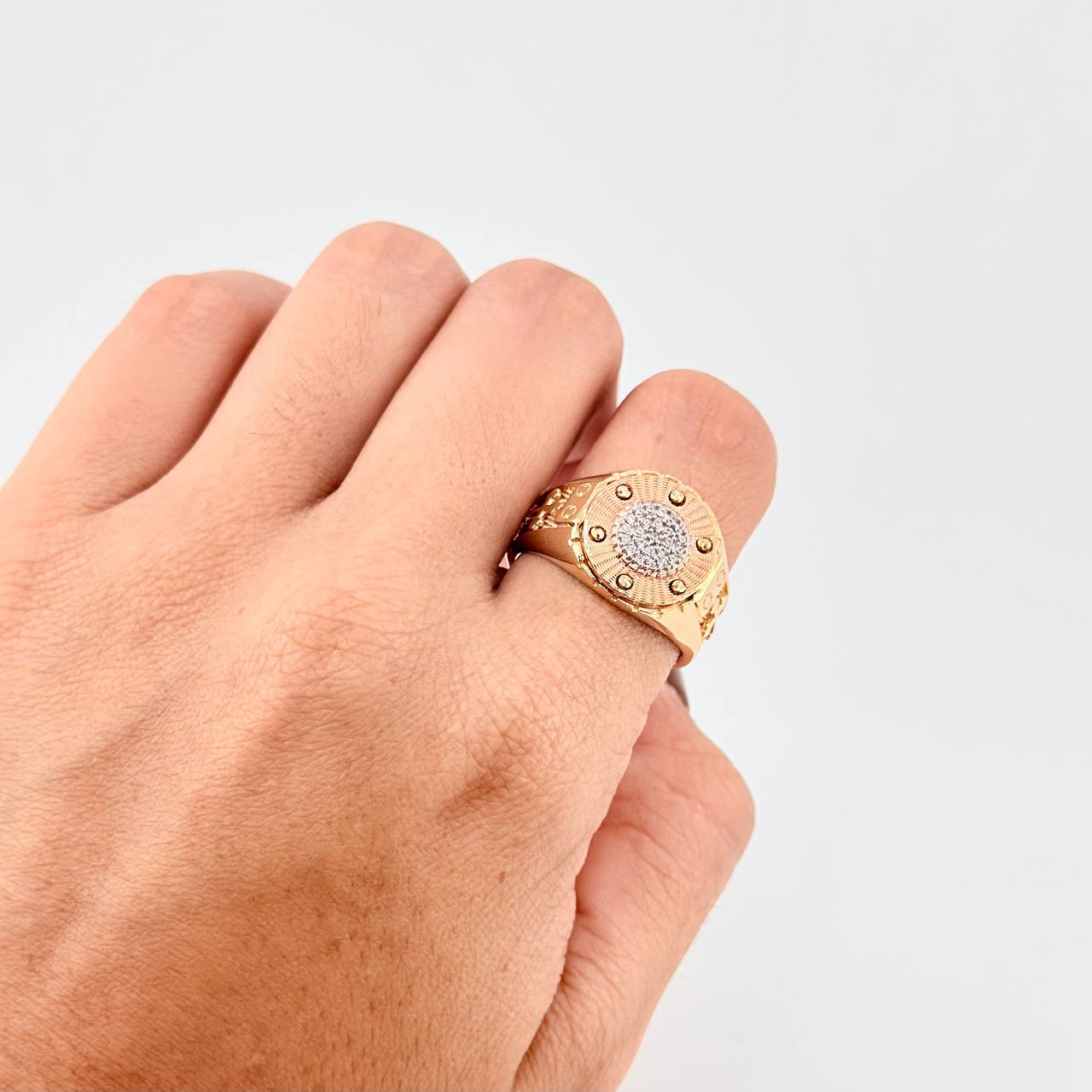 Anillo Circulo de Luz 8.35g / T10 Tres Oros 18K