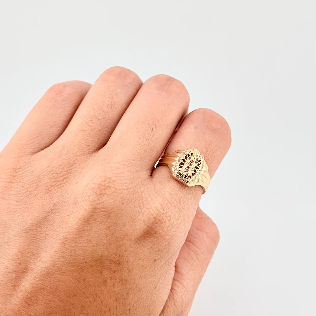 Anillo Virgen de Guadalupe 3.85g / T8 Oro Amarillo 18K
