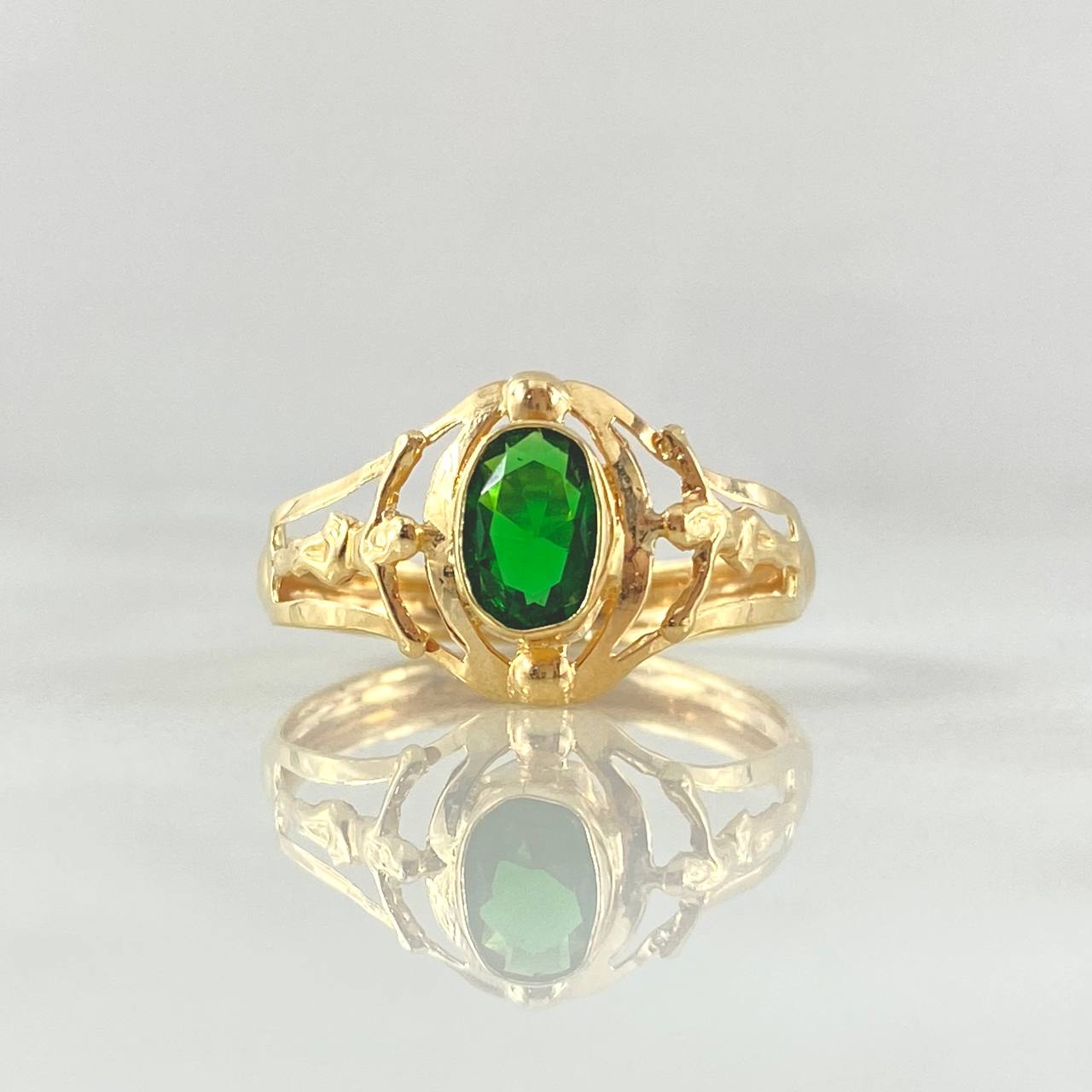 Anillo Cristo 1.45gr / T7 3/4 / Circon Verde Oro Amarillo