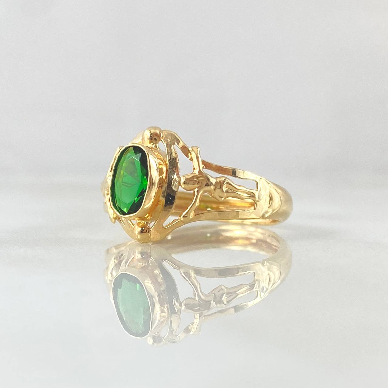 Anillo Cristo 1.45gr / T7 3/4 / Circon Verde Oro Amarillo