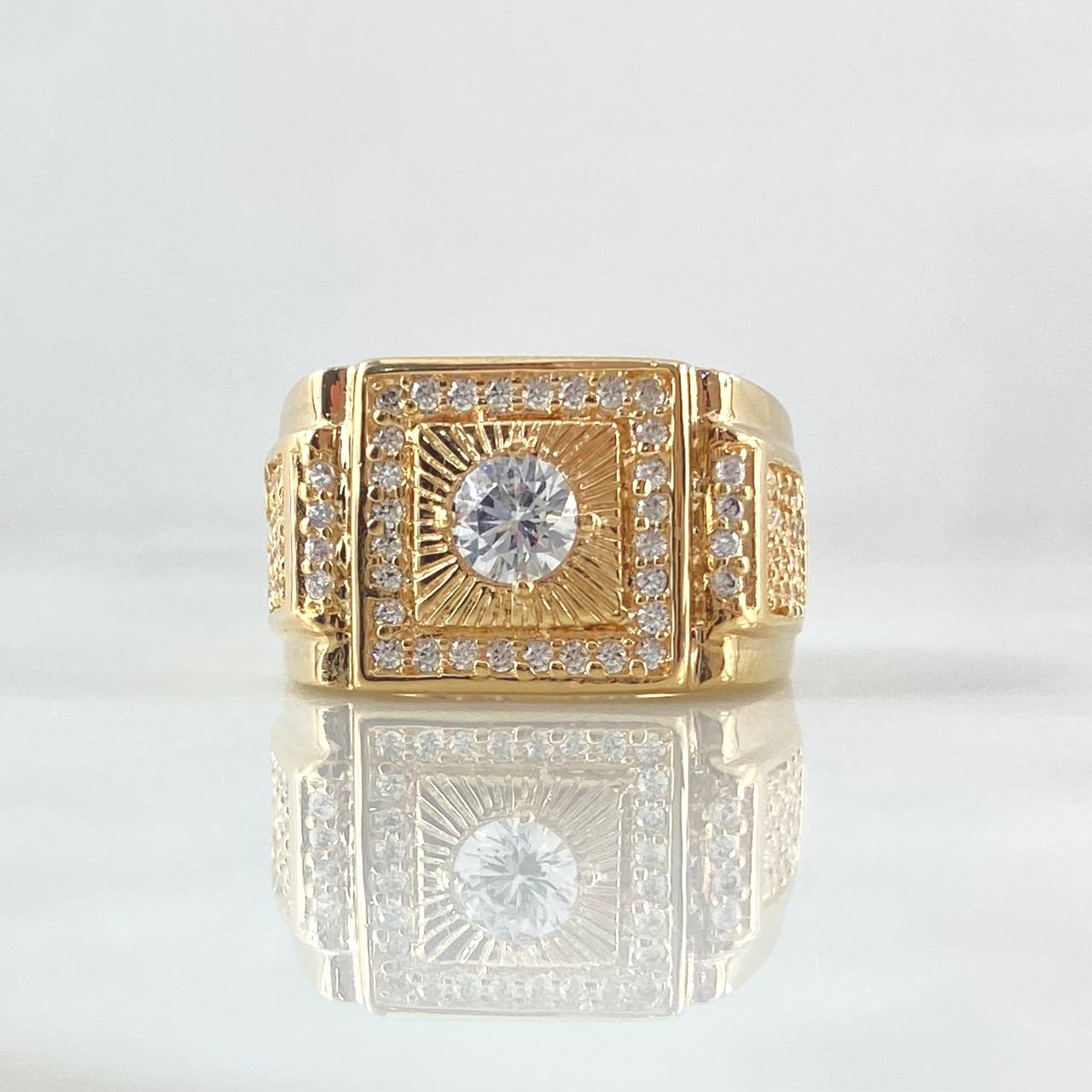 Anillo Sello Cuadrado Basteado 6.5gr / T9 1/4 / Circones Blancos Oro Amarillo 18K