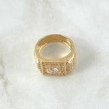 Anillo Sello Cuadrado Basteado 6.5gr / T9 1/4 / Circones Blancos Oro Amarillo 18K