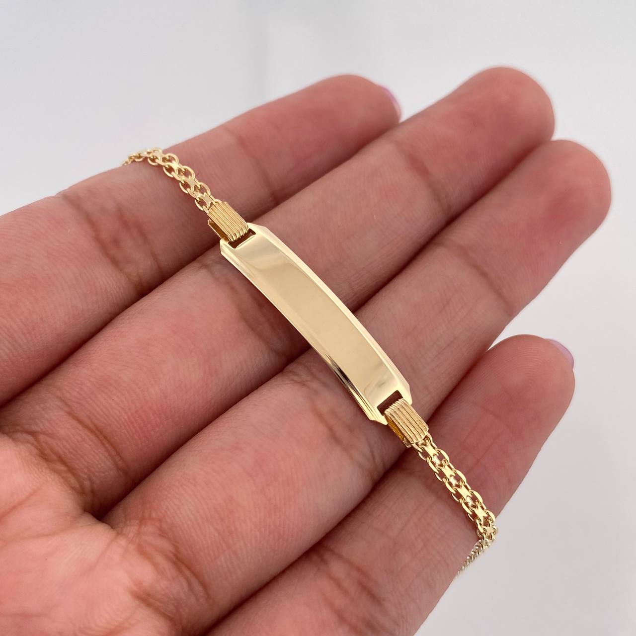 Pulso Chino Placa Rectangular 3.35 g / 17 cm / 2.2 mm Oro Amarillo 18K