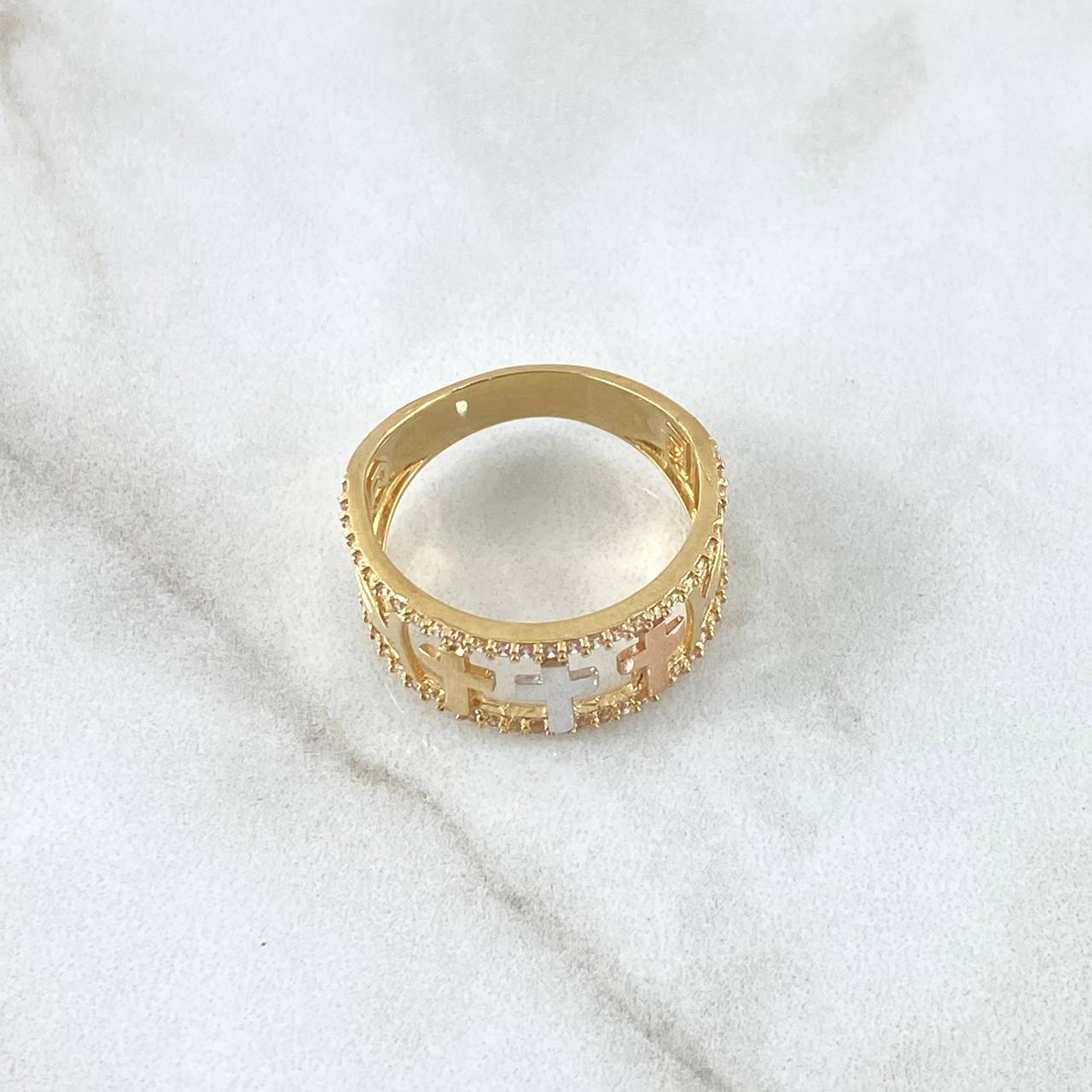 Anillo Tres Cruces 3.8gr / T7 / Circones Blancos Tres Oros 18K