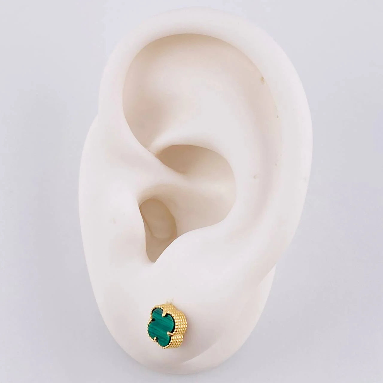 Topos Trébol Malaquita Verde 1.4 g / 6.3 mm Oro Amarillo 18K
