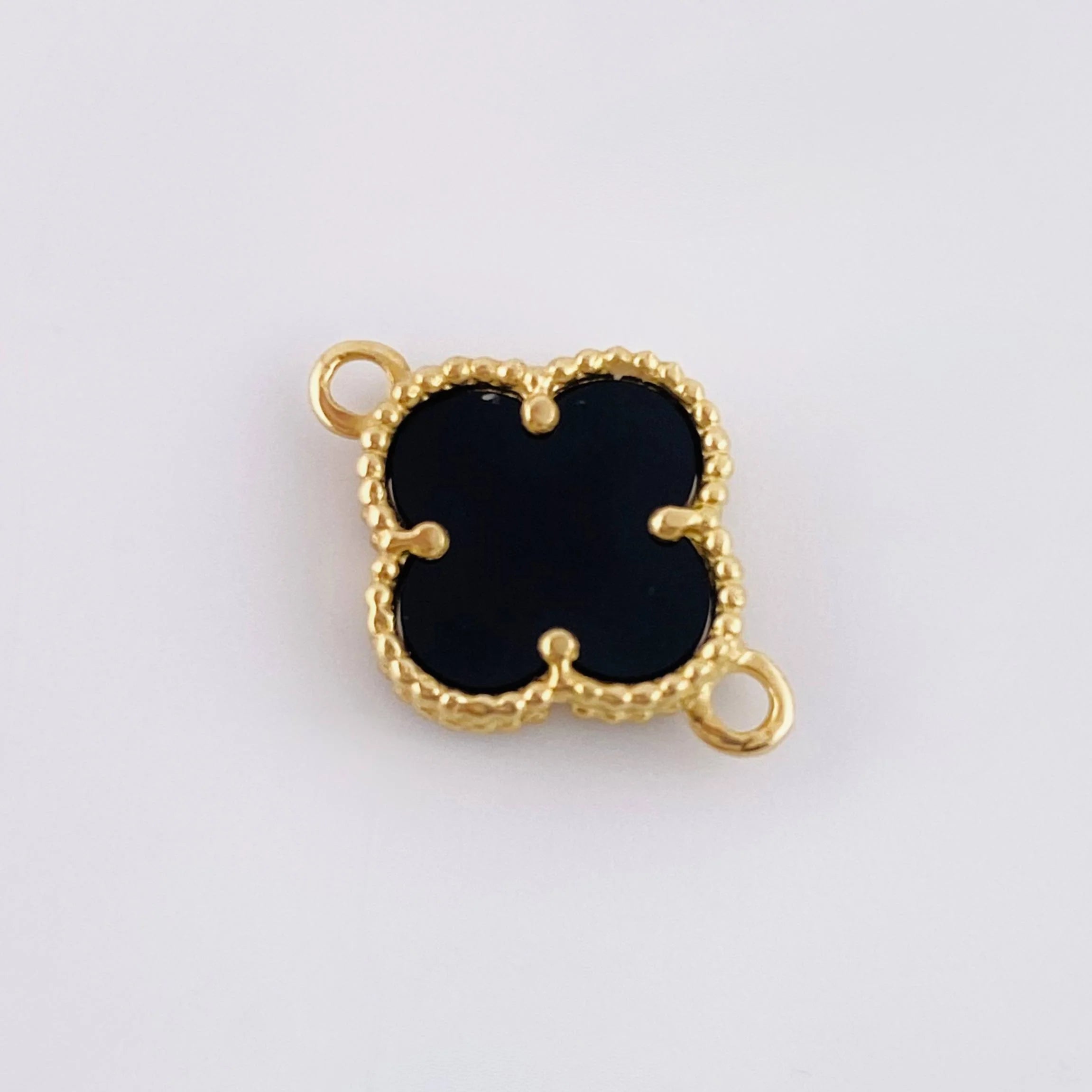 Herraje Trebol Onix Negro 0.75 g / 1.5 cm Oro Amarillo 18K