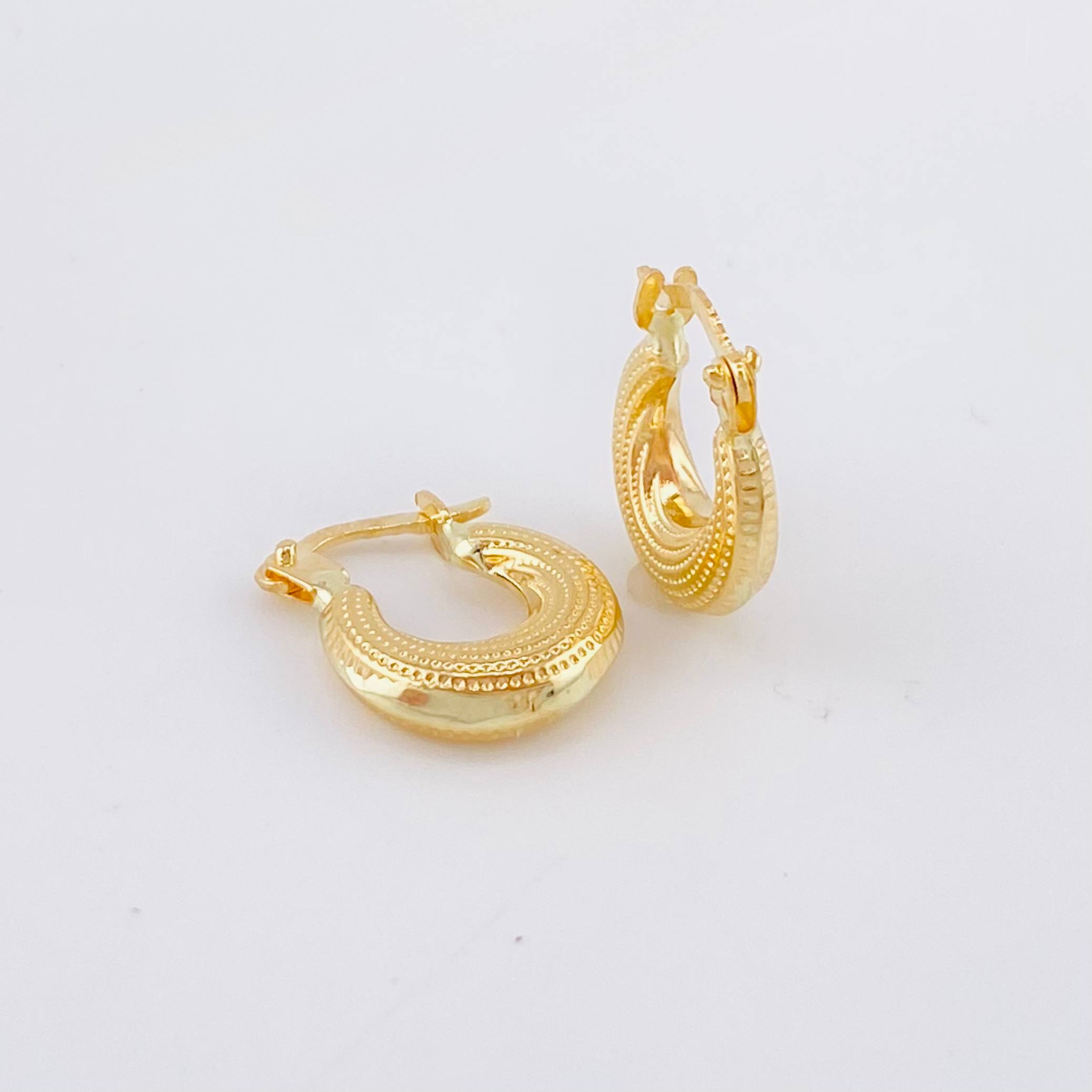 Candongas Salo 1.2gr / 1.5cm / Oro Amarillo 18K