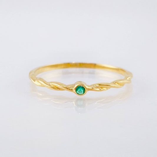 Anillo Trenzado Esmeralda 1pts 0.95gr / T6 3/4 / Oro Amarillo 18K