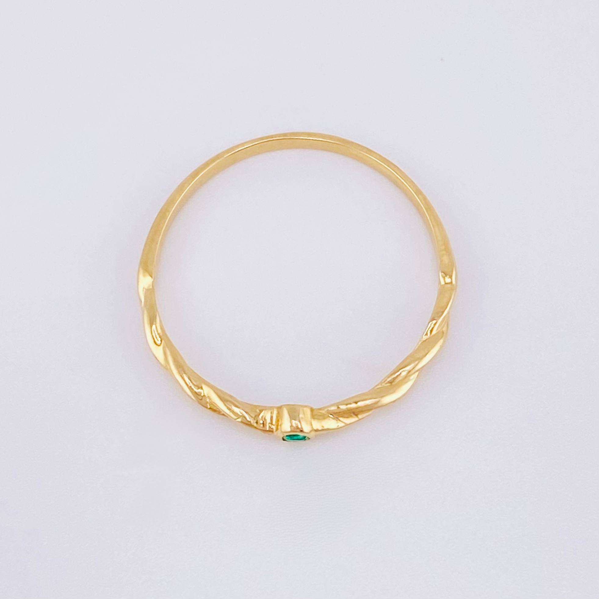 Anillo Trenzado Esmeralda 1pts 0.95gr / T6 3/4 / Oro Amarillo 18K