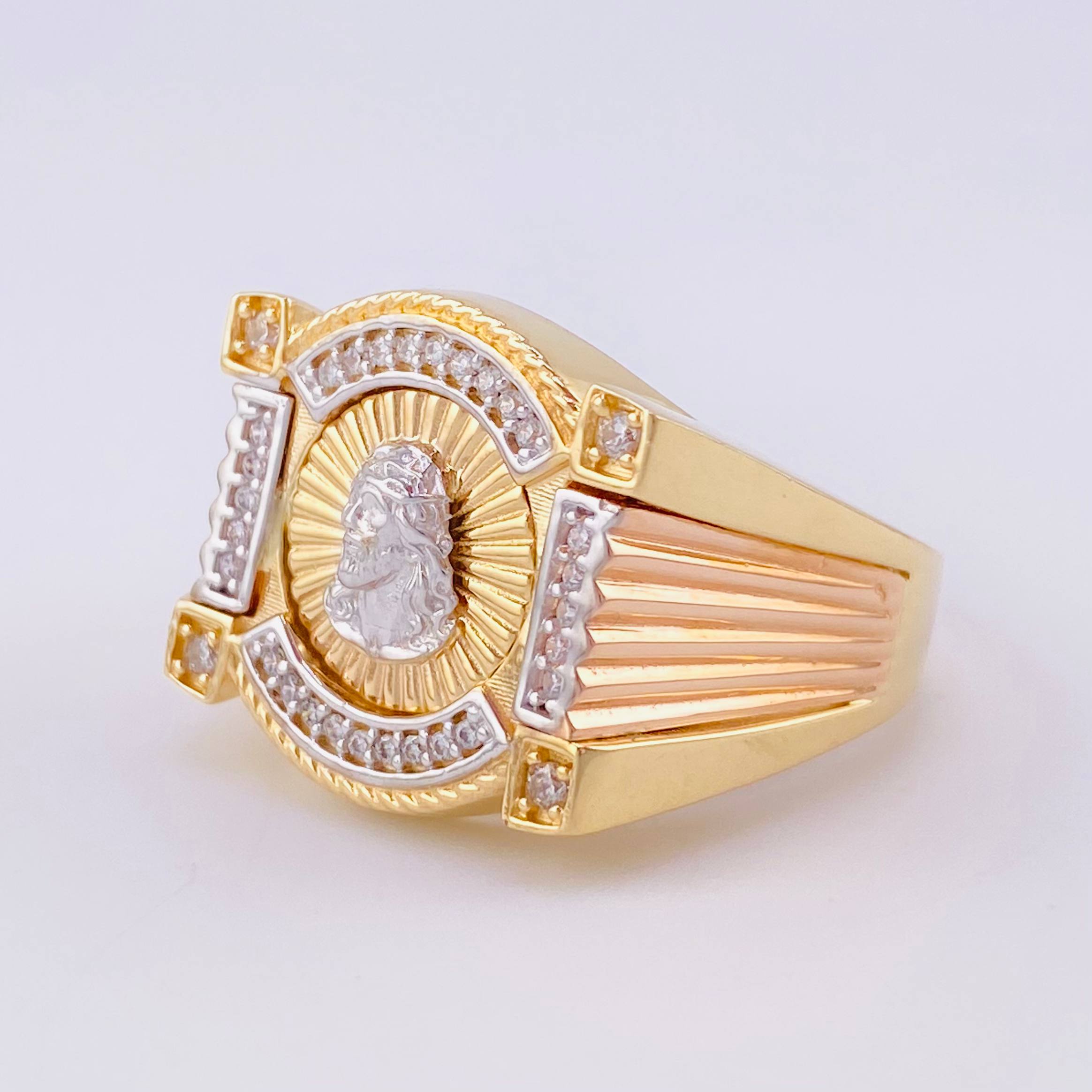 Anillo Sello Rectangular Cristo 11.7g / T10 1/2 Tres Oros 18K