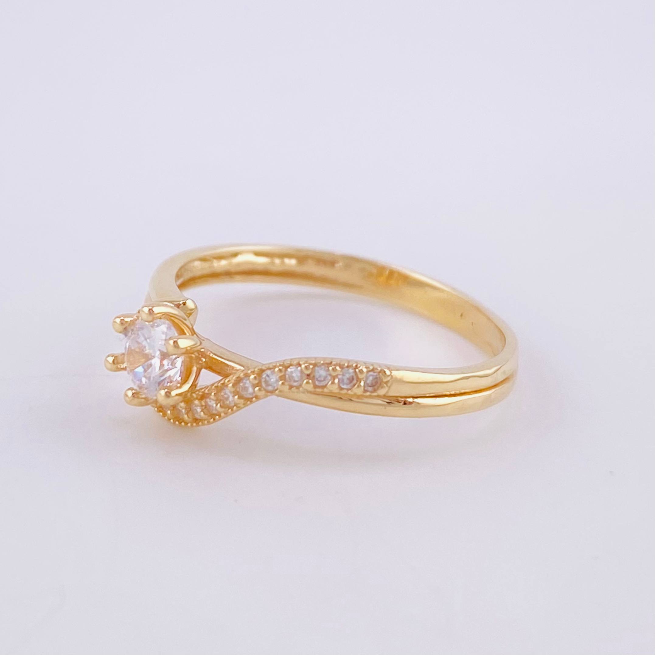 Anillo Solitario Bypass 2.25g / T6 Oro Amarillo 18K