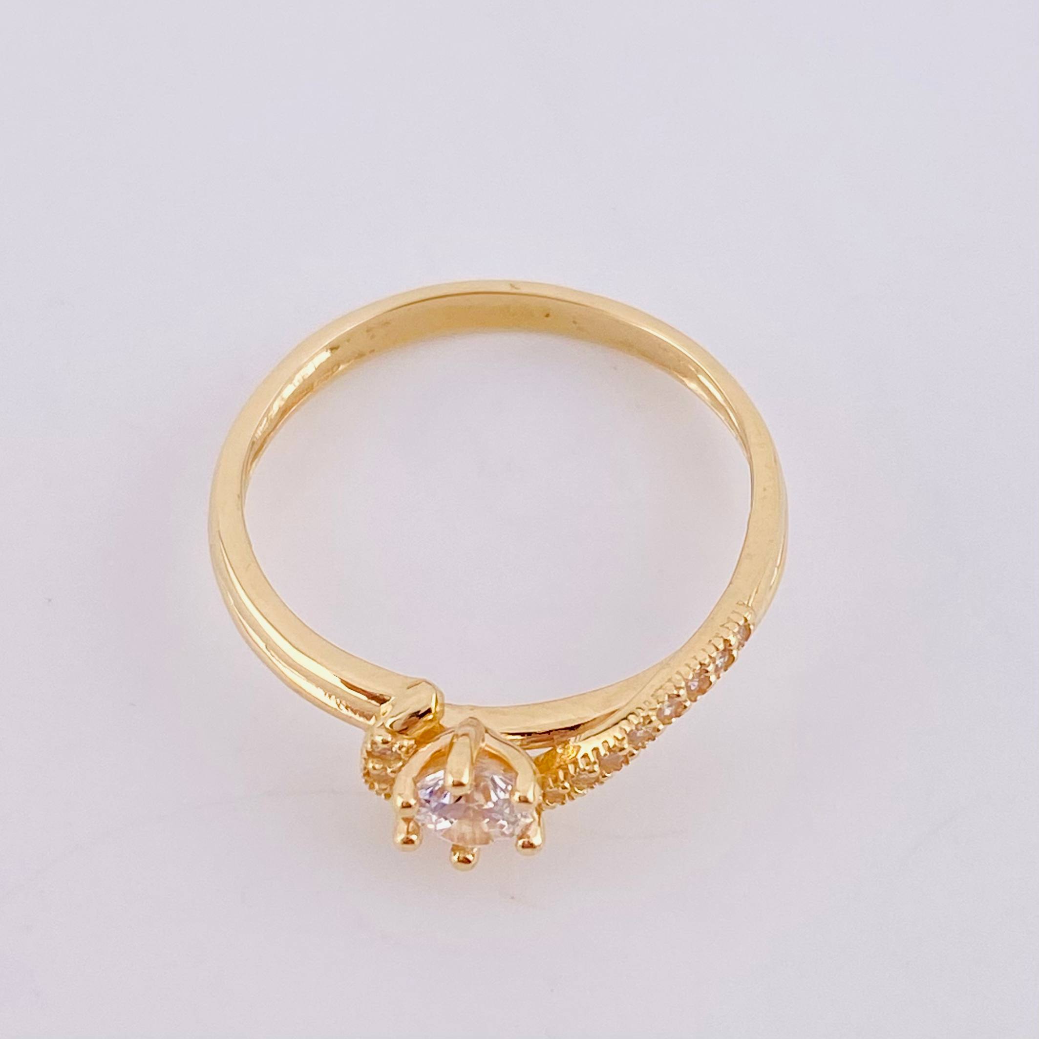 Anillo Solitario Bypass 2.25g / T6 Oro Amarillo 18K