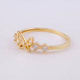 Anillo Silueta Mariposa Zirconias 1.4g / T5 3/4 Oro Amarillo 18K