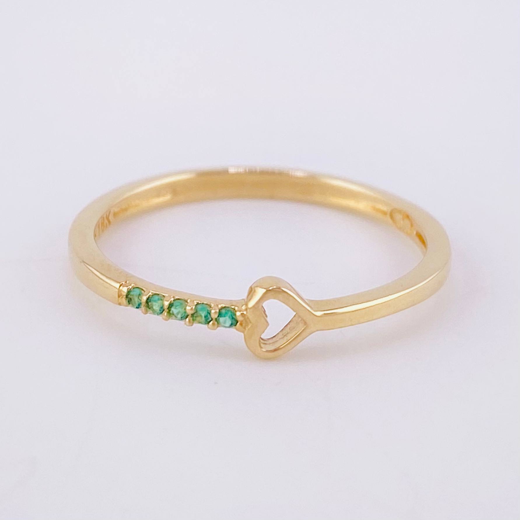 Anillo Linea Corazon Silueta 1.4g / T6 3/4 Oro Amarillo 18K