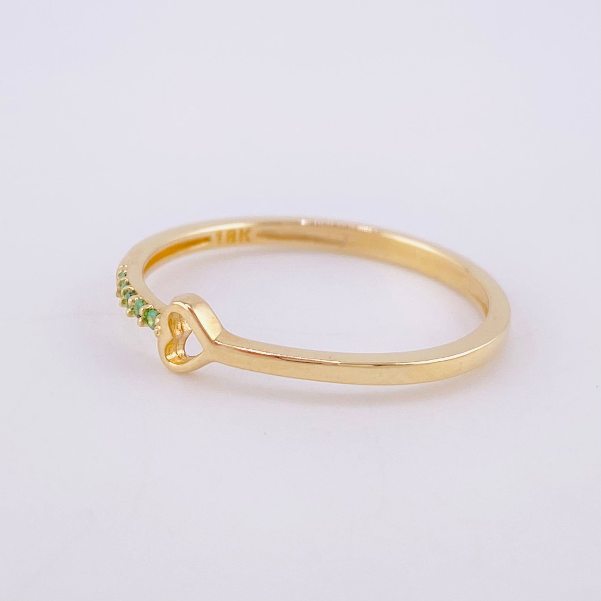 Anillo Linea Corazon Silueta 1.4g / T6 3/4 Oro Amarillo 18K