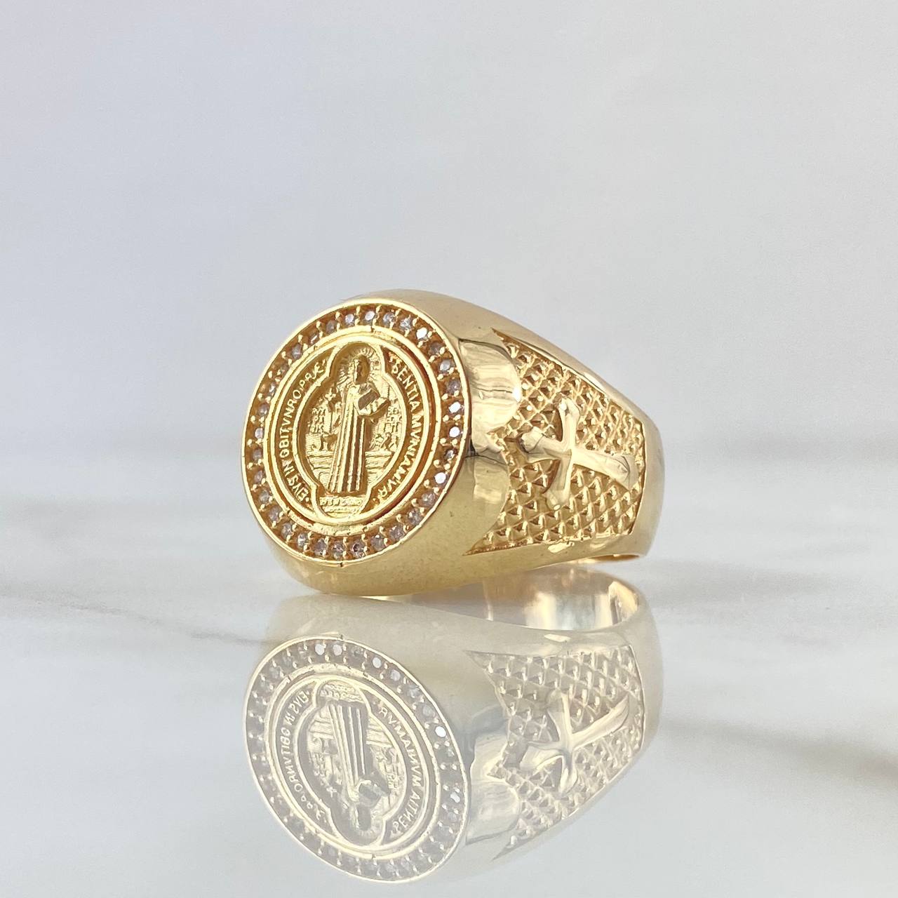 Anillo Sello San Benito 6.45gr / T8 1/2 / Cruces - Circones Blancos Oro Amarillo 18K