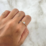 Anillo Solitario Trenzado 1.7gr / T7 3/4 / Circon Blanco Oro Amarillo 18K
