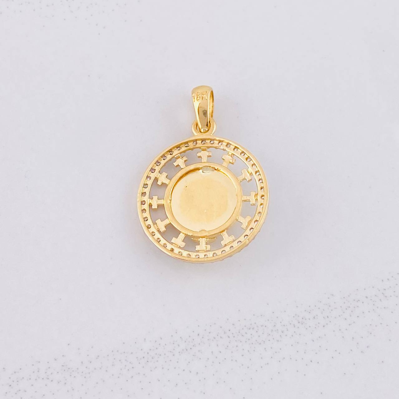 Dije Virgen de Guadalupe Destellos 2.85g / 2.6cm Dos Oros Amarillo Blanco 18K