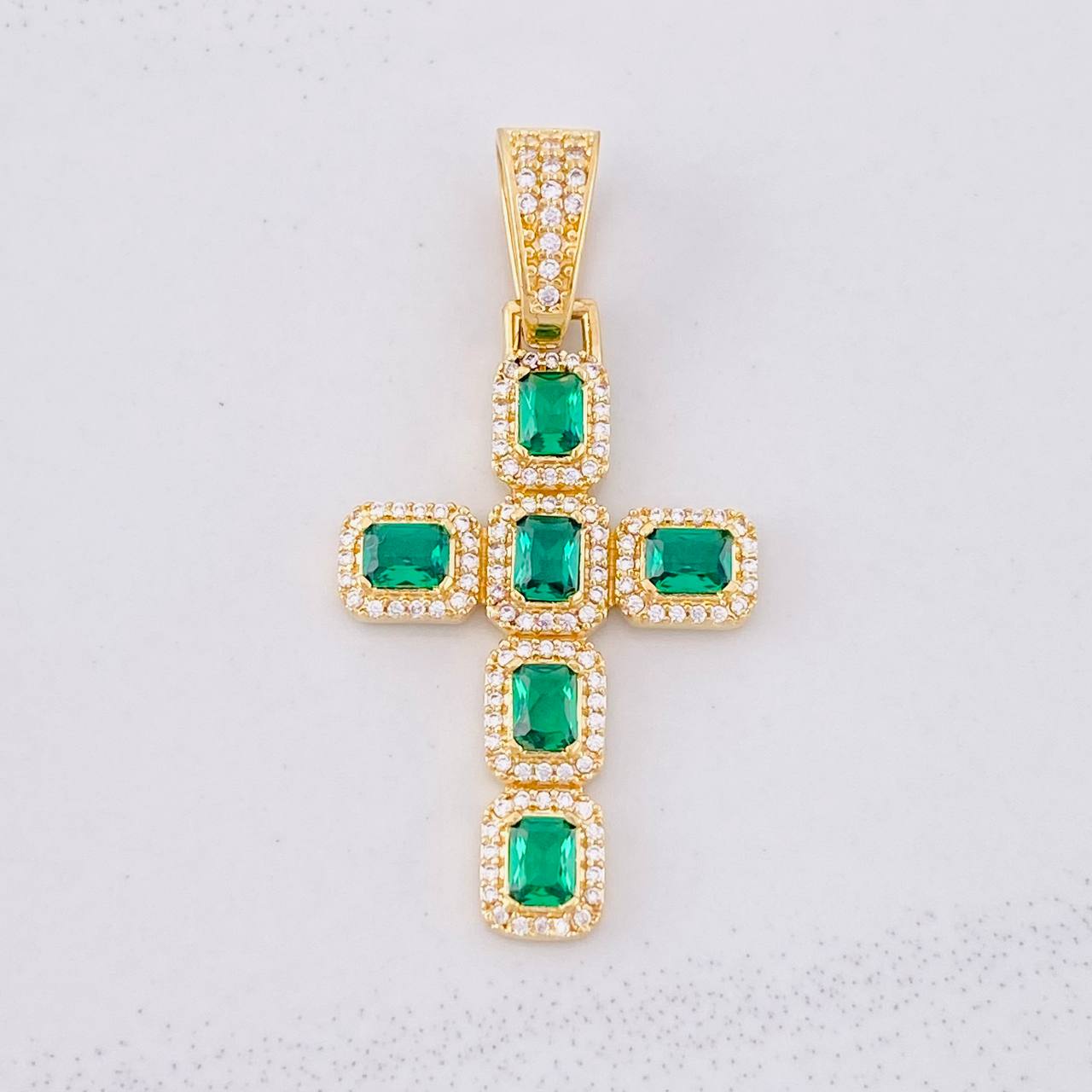 Dije Cruz Tupida Rectangular 3.45g / 3.9cm Oro Amarillo 18K