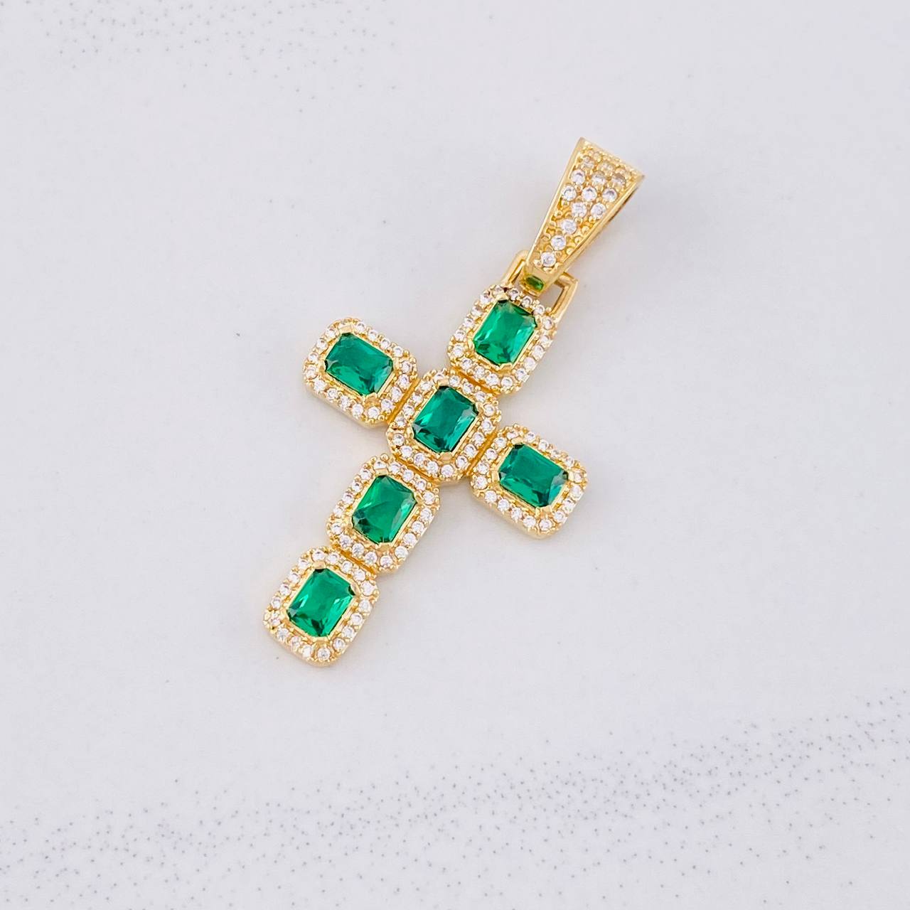 Dije Cruz Tupida Rectangular 3.45g / 3.9cm Oro Amarillo 18K