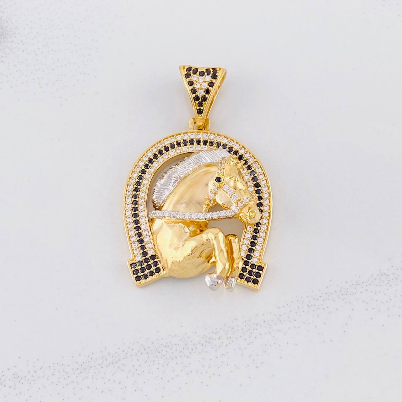 Dije Herradura Caballo 12.6g / 4cm Dos Oros Amarillo Blanco 18K