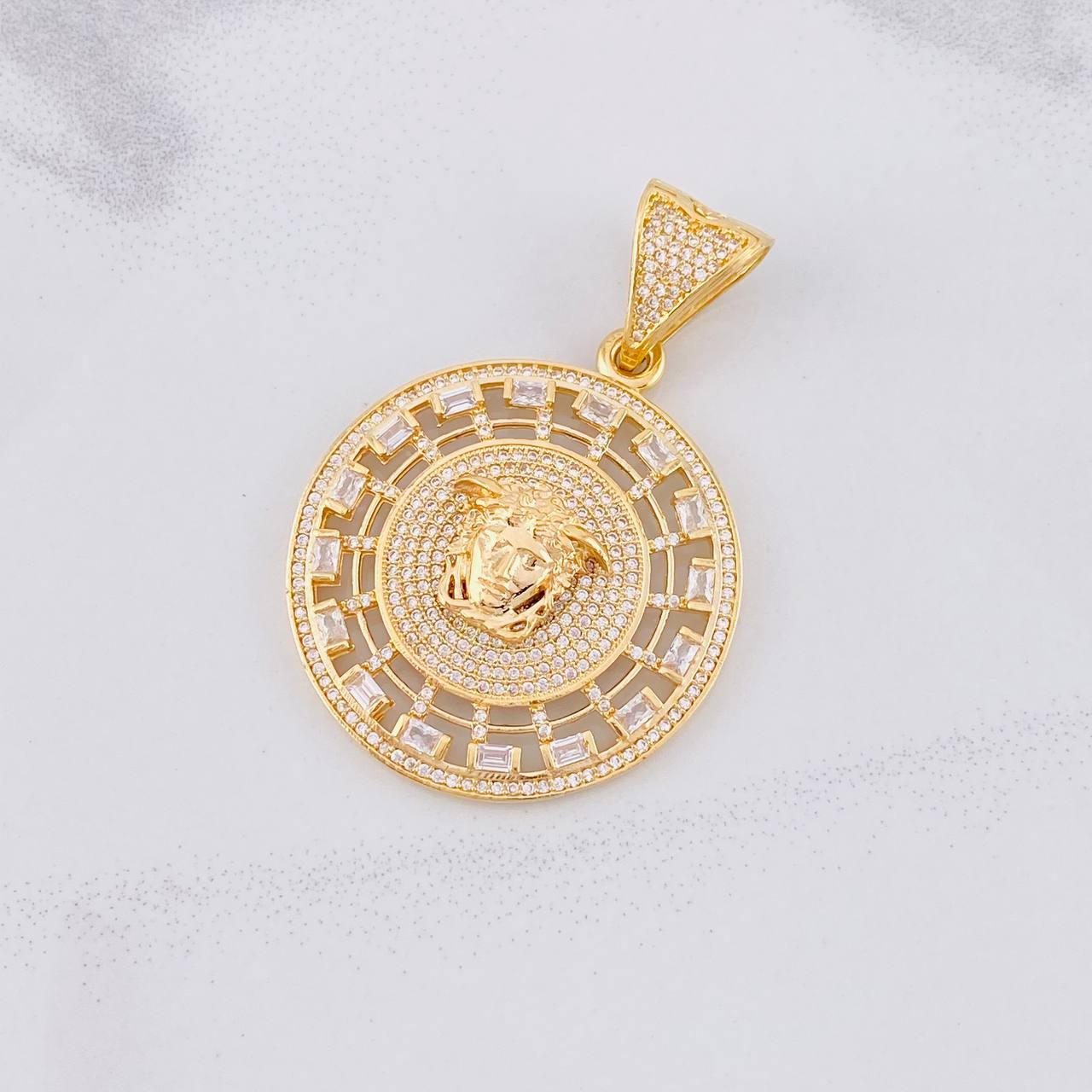 Dije Medalla Medusa Medieval 14.9g / 5.4cm Oro Amarillo 18K